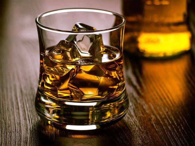 Here is why you should be drinking your whiskey on the rock | The Times of  India