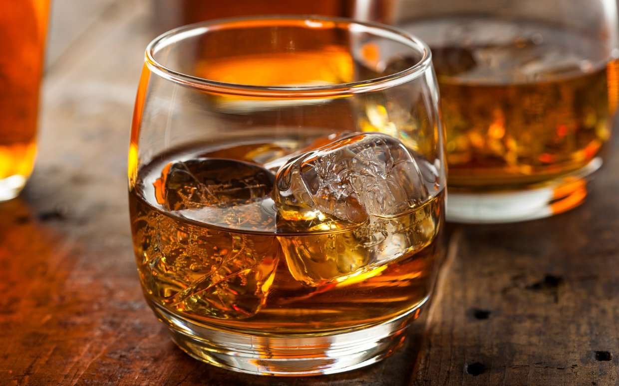 What Makes a Bourbon? Tips For Ordering Your Perfect Glass of Whiskey -  Hearthstone Kitchen & Cellar