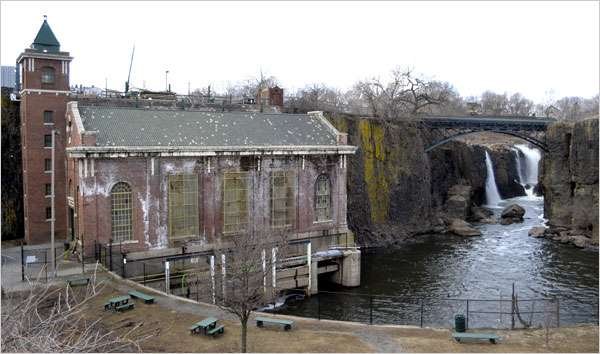 Paterson Hopes Great Falls Park Powers Revival - The New York Times