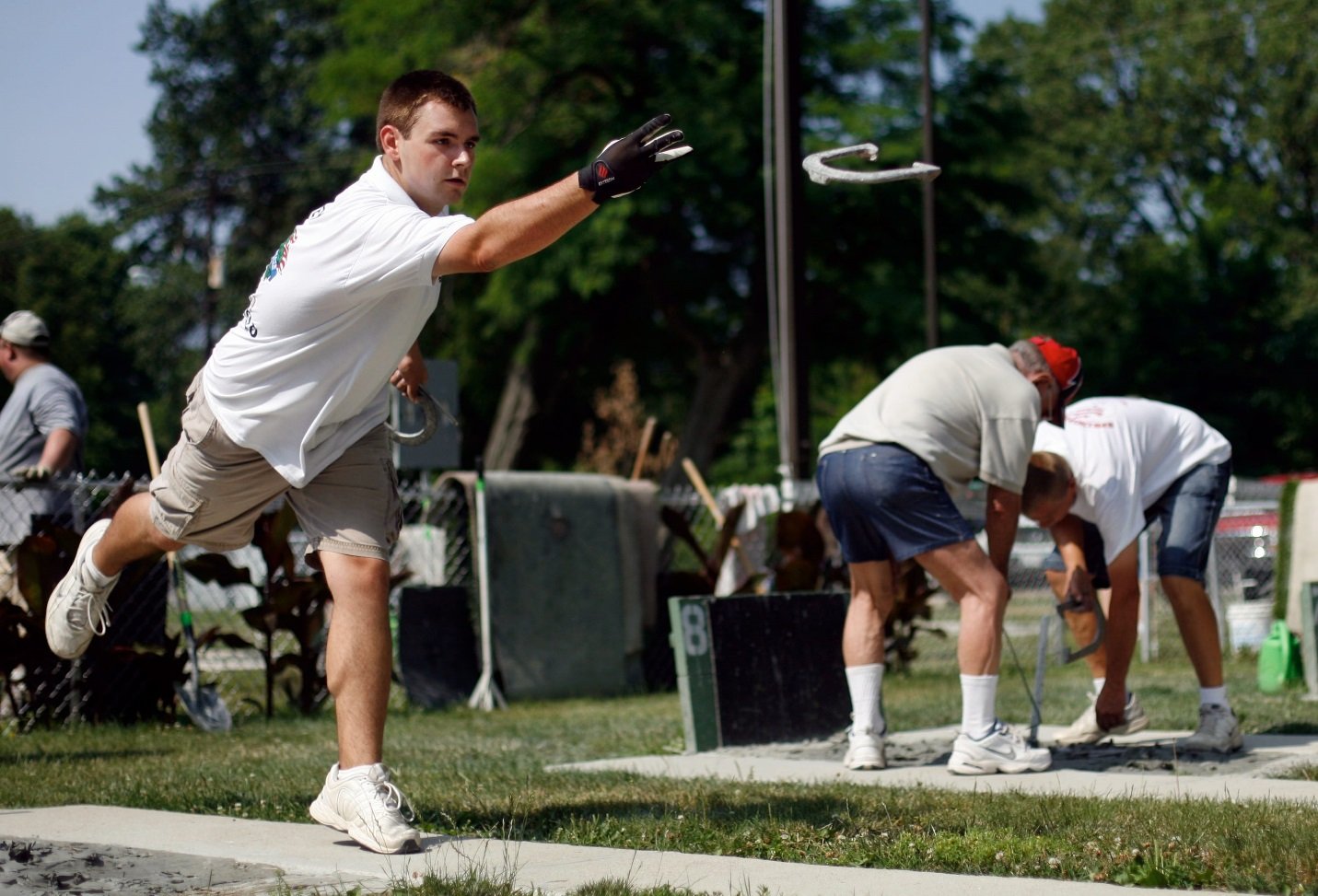 Pitch in: How to play horseshoes