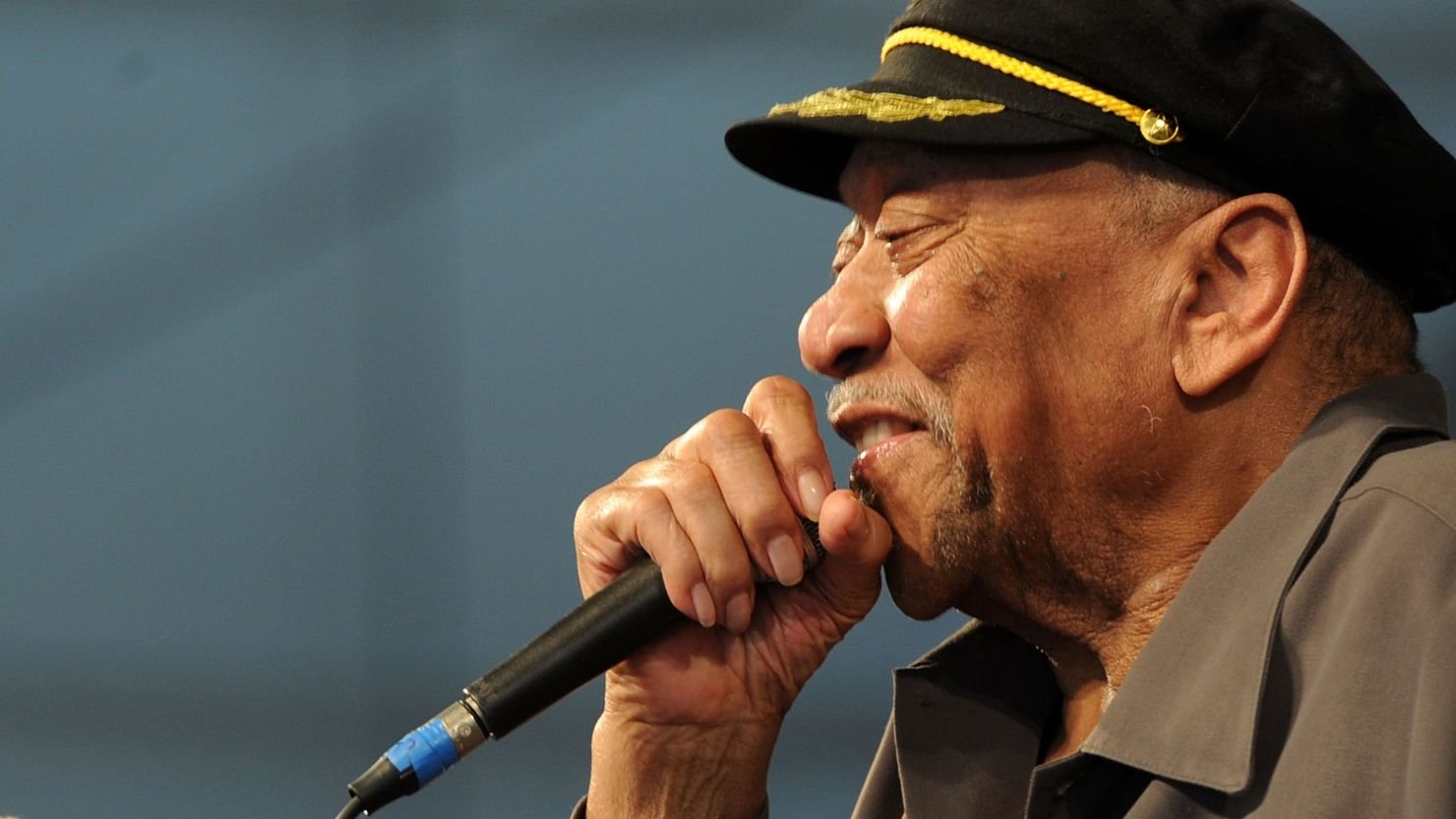 Singer Bobby 'Blue' Bland dies at 83 | CNN