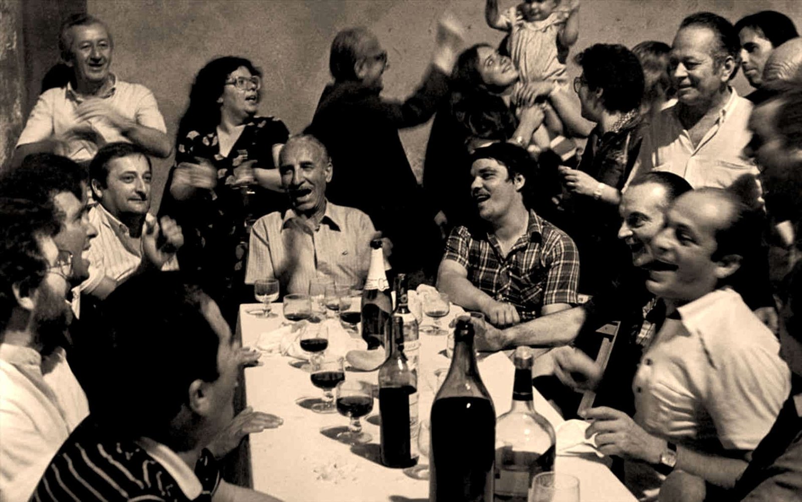 classic italian family dinner