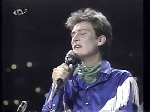 K.D. Lang & The Reclines @ Austin 1988 - YouTube