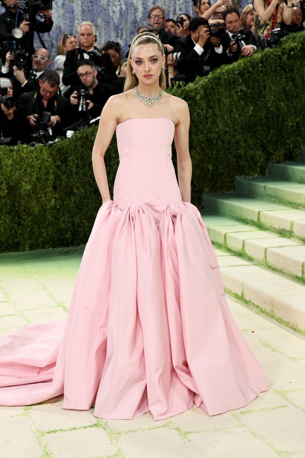 Amanda Seyfried Looks Regal in a Pink Princess Gown at the 2026 Met Gala
