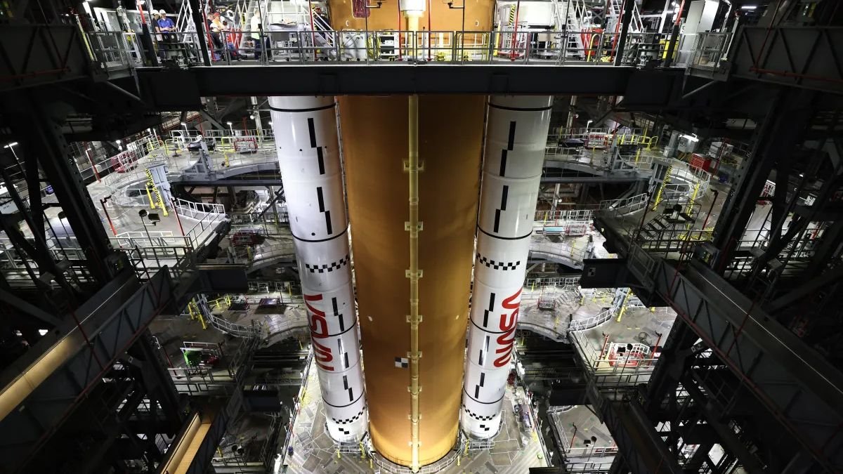 NASA begins stacking SLS rocket for Artemis 2 moon mission (photos) | Space