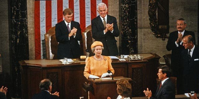 The queen and Congress: Elizabeth II addressed Capitol Hill lawmakers ...